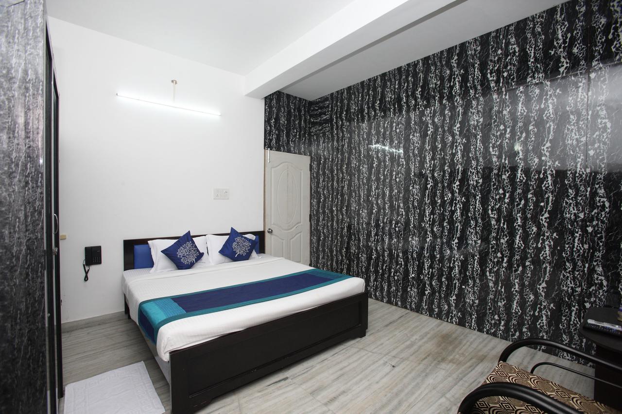Oyo 935 Hotel Palkhee مومباي المظهر الخارجي الصورة